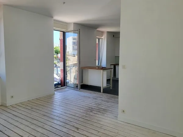 Appartement 1 pièce 90 m²