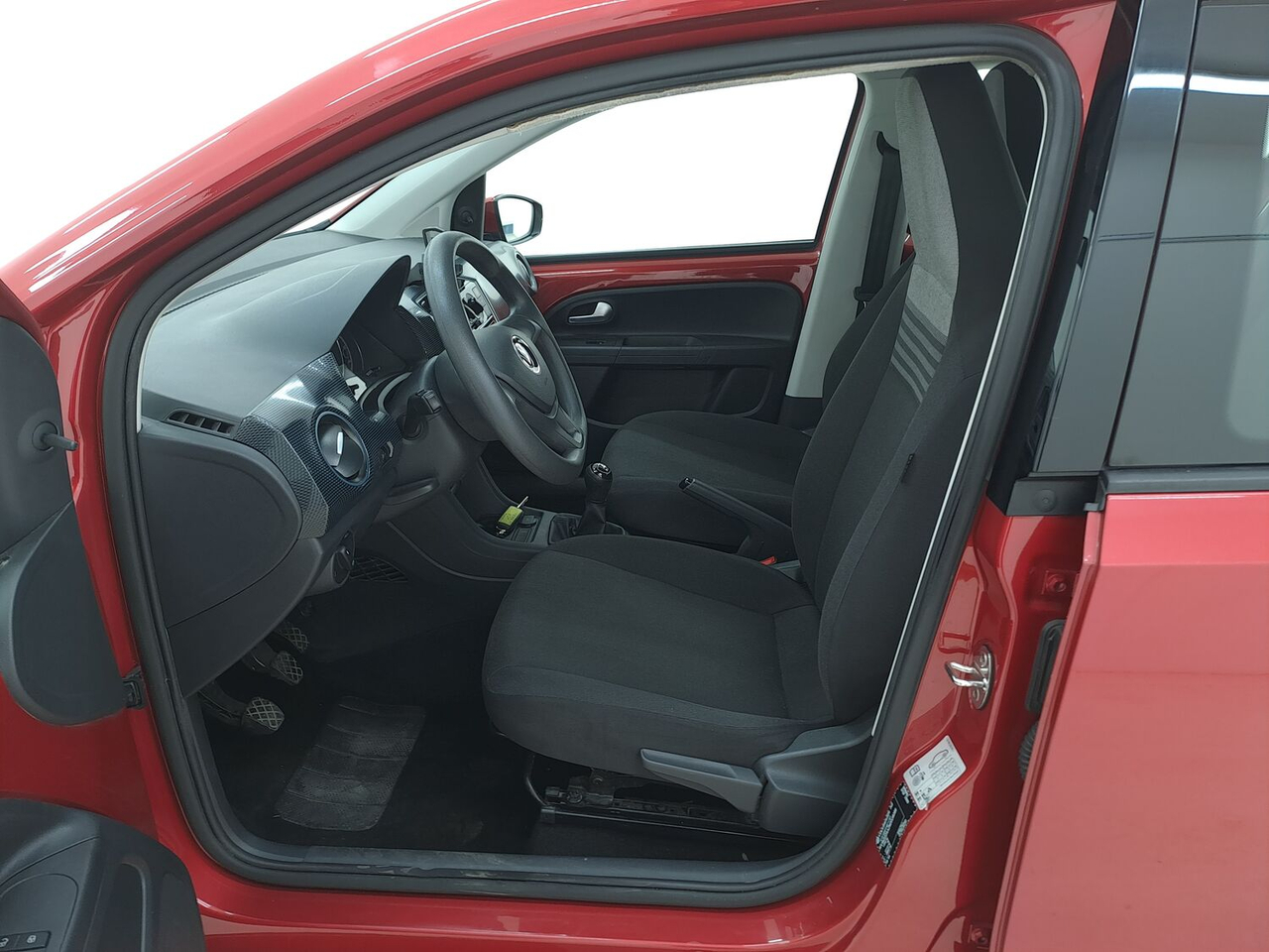 Volkswagen Up — photo 9