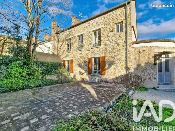 Propriété 11 pièces 220 m²