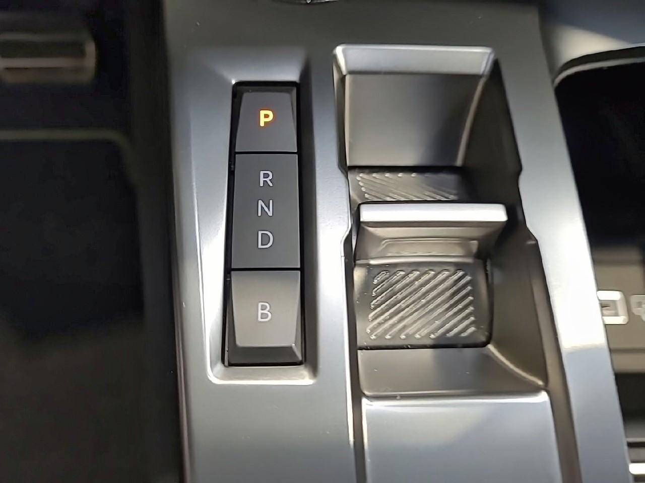 Peugeot 308 sw phev 180 e-eat8 gt — photo 24