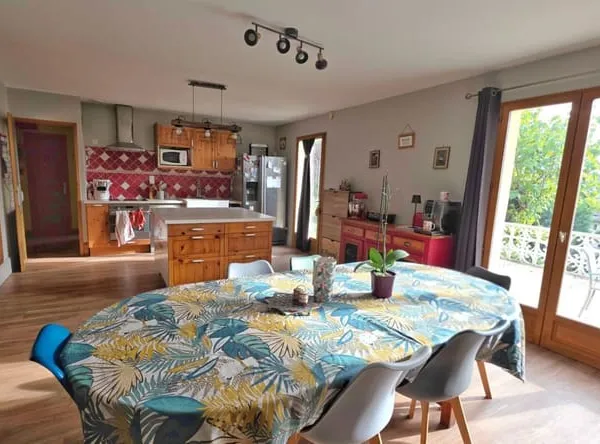 Maison 4 piéces 95 m2 Chatuzange Le Goubet