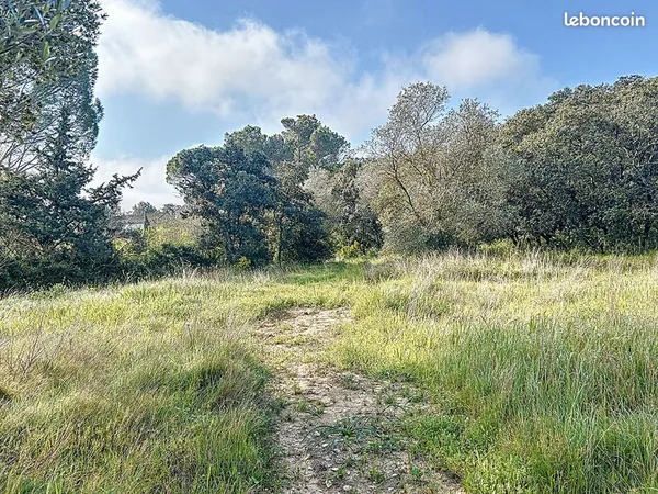 Terrain 1496 m² VILLENEUVE LES AVIGNON