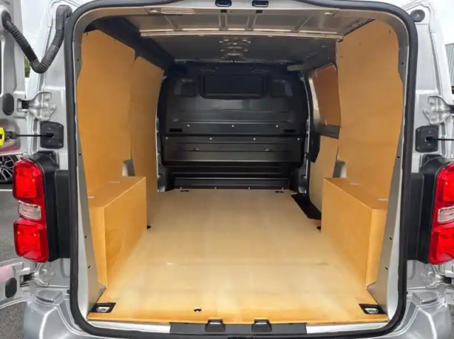 Peugeot Expert fourgon fg long 2.0 bluehdi 120ch premium pack s&amp;s — photo 11