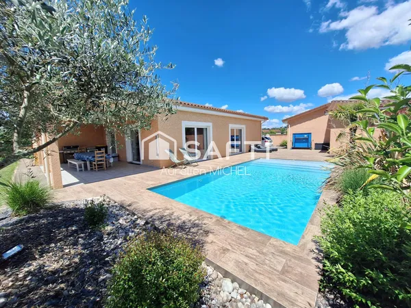 Magnifique villa de plain pied avec 5 chambres et prestations de qualité