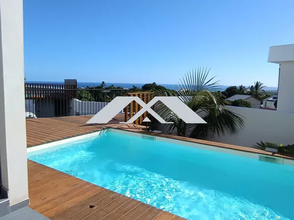 St Pierre Villa 159 m² + piscine+ 120 m² garage