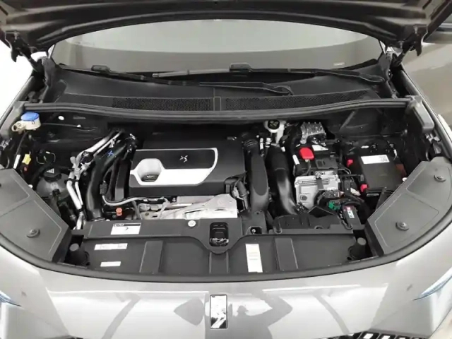 Ds Ds 7 hybride rechargeable e-tense 300 eat8 4x4 — photo 65