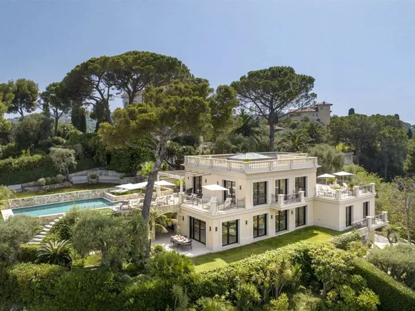 Villa 600 m²