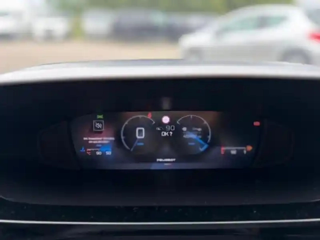 Peugeot 308 1.2 puretech 130ch s&amp;s active pack — photo 12