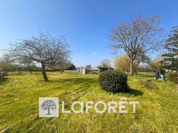 Terrain à bâtir à vendre à Saint Seurin de Palenne (17800) - Réf 4438