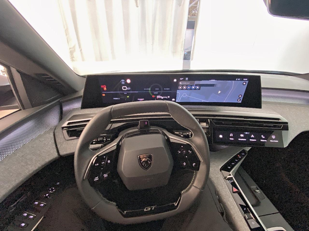 Peugeot 5008 hybrid 145 ch e-dcs6 gt — photo 12