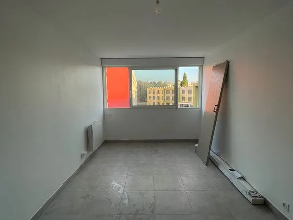 Studio 19 m² - Plein sud - Proche facultés et tram