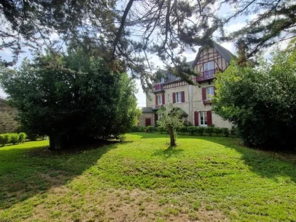 Maison 7 pièces 266 m²