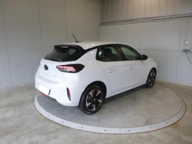 Opel Corsa electric 136ch gs — photo 13