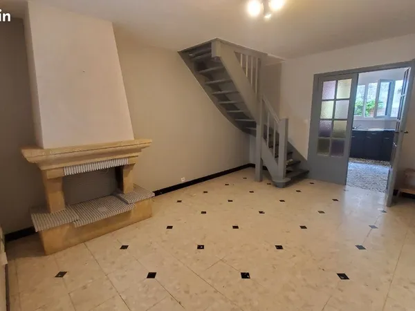 Beaugency appartement 56m² en Rdc + jolie cour privée