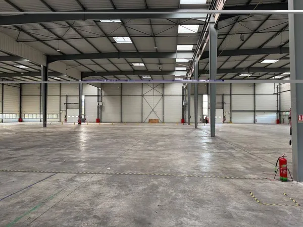 Local d'activité 4000 m²