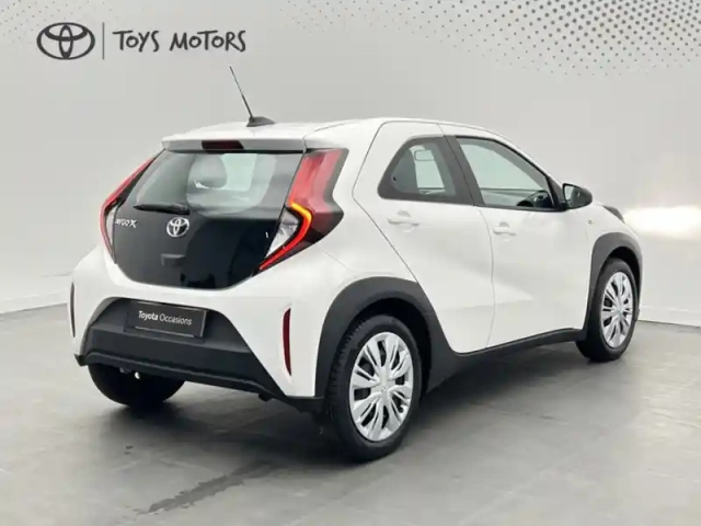 Toyota Aygo 1.0 s-cvt 72 dynamic — photo 5