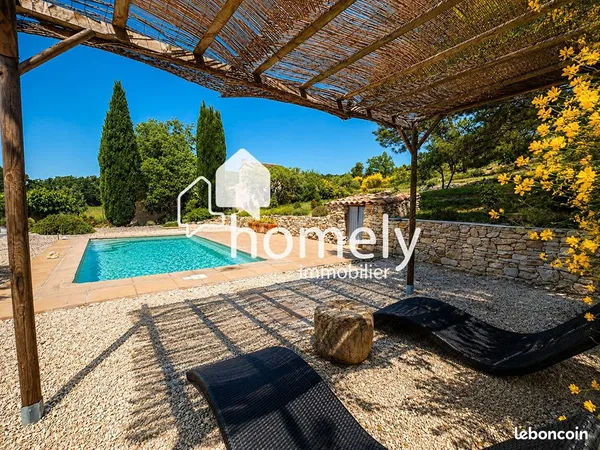 Propriété 4 pièces 108 m²