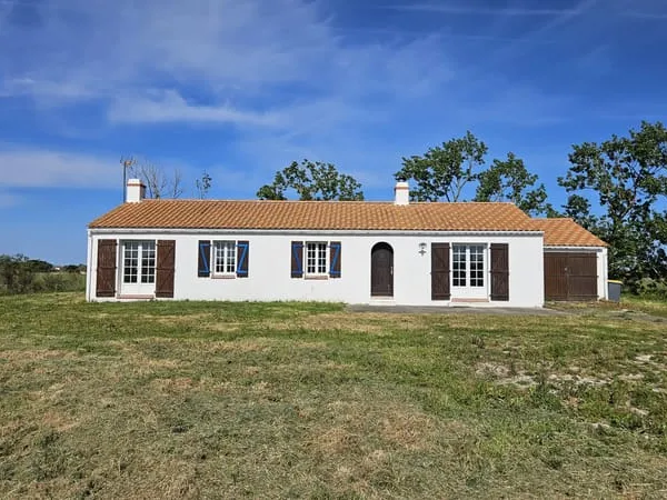 MAISON DE 113 M2 EN CAMPAGNE À 2 KM DU BOURG !