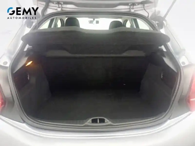 Peugeot 208 puretech 68ch bvm5 — photo 6
