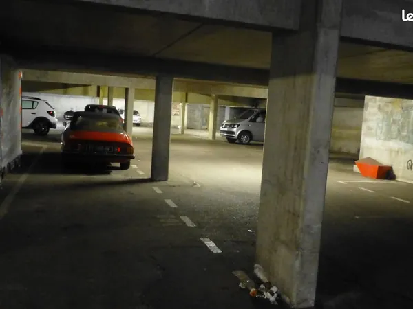 Parking fermé