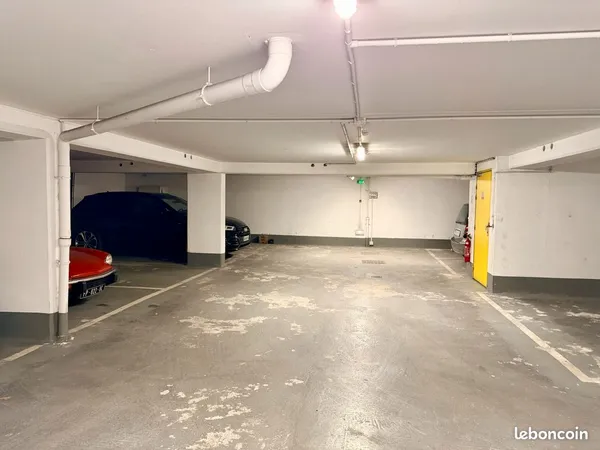 Parking sécurisé pour scooter ou moto - Boulogne centre - 50 /mois