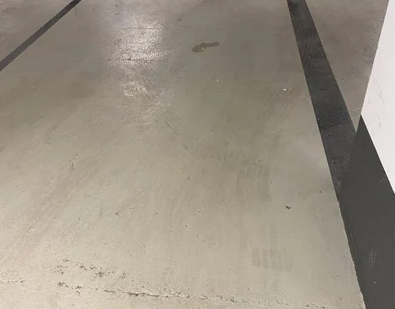 Garage/Parking