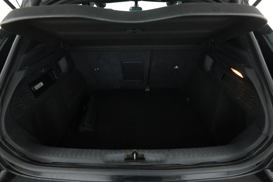 DS Automobiles DS4 1.6 Blue-HDi So Chic EAT6 — photo 16