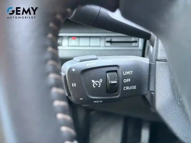 Peugeot 5008 puretech 130ch s&amp;s bvm6 — photo 19