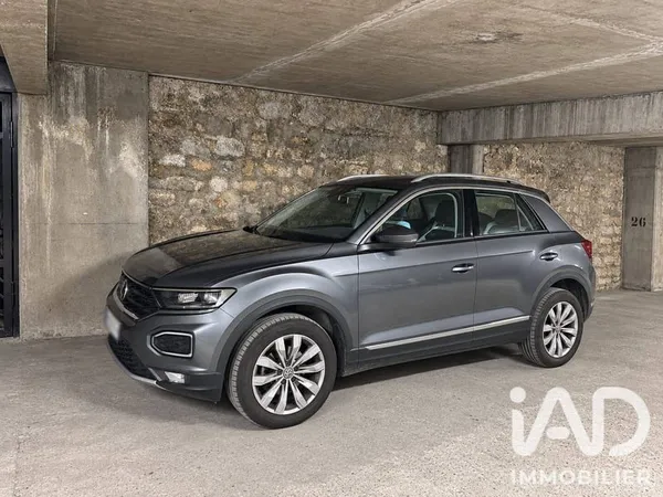 Parking 12 m²