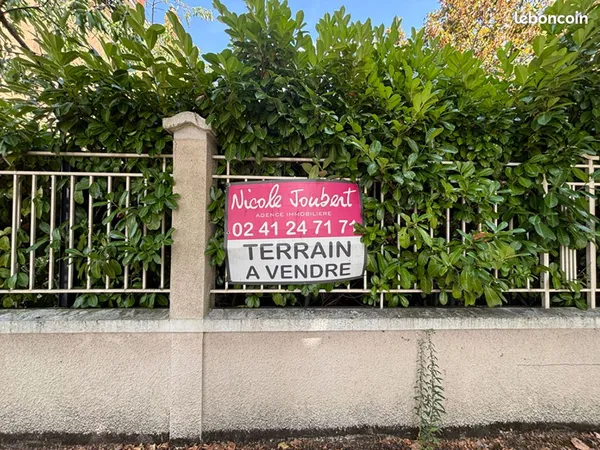 Terrain 610 m² ANGERS