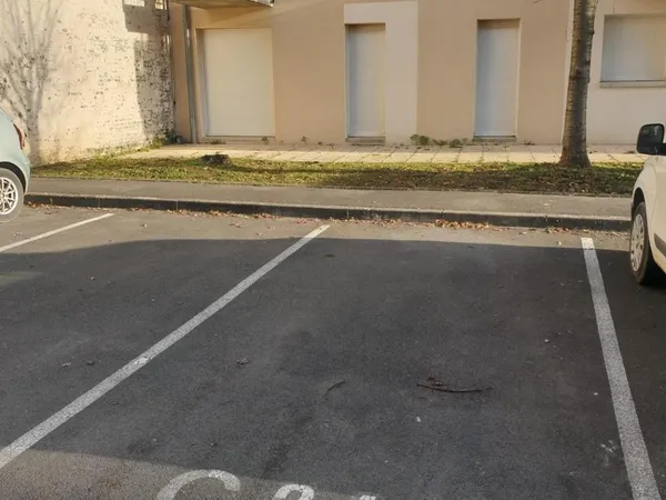 Garage et parking Location Saint-Quentin 35€