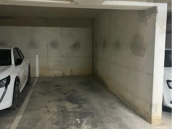 Location place de parking souterrain