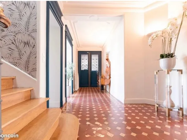 Vends maison 575m²