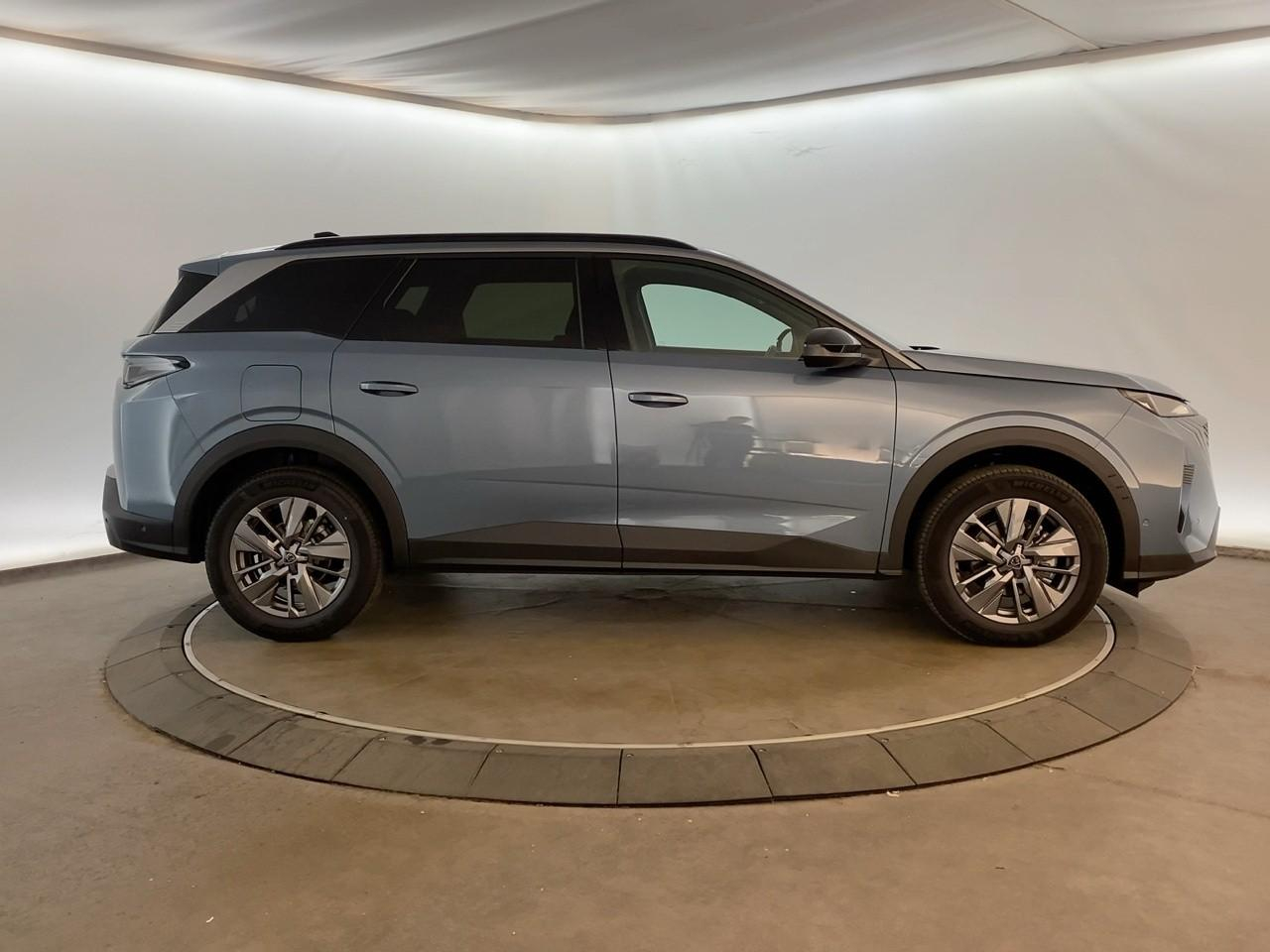 Peugeot 5008 hybrid 145 ch e-dcs6 allure — photo 4