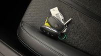 Peugeot 308 PHEV 180ch Allure Pack e-EAT8 — photo 16