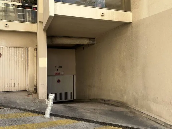 Parking 15 m²