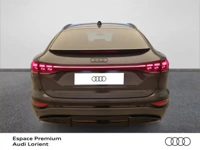 Audi Q6 E-Tron q6 sportback e-tron e-tron 306ch performance s line — photo 5