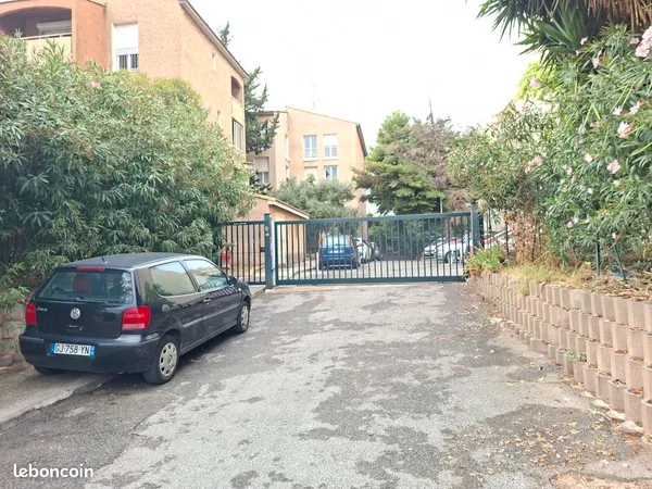 Loue Garage fermé Bd de la Glacière 13014
