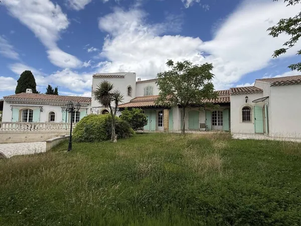 Maison 8 pièces 292 m²