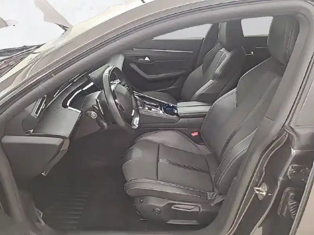 Peugeot 508 hybrid 225 e-eat8 — photo 34