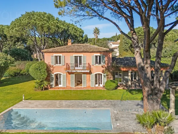 Villa provençale avec piscine à 5 minutes du coeur de Saint-Trope