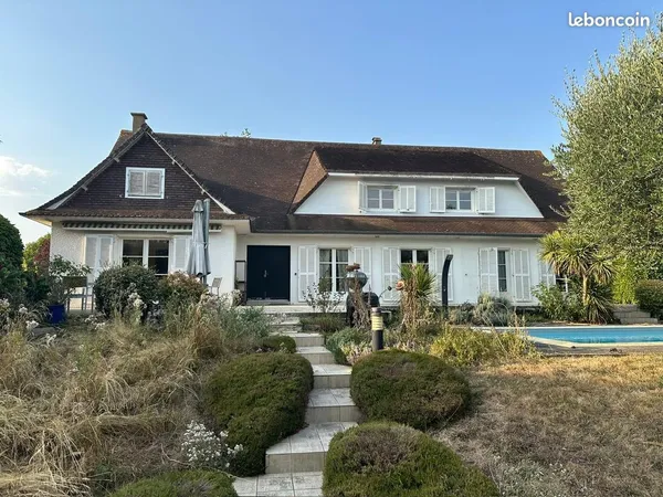 Maison 1 pièce 320 m²