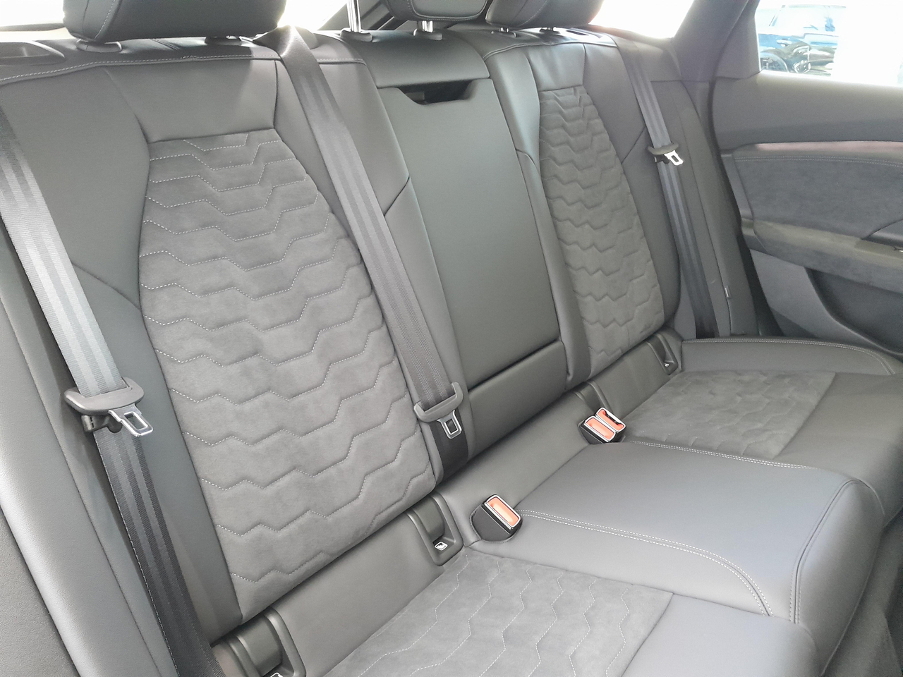 Audi A6 e-tron Avant Performance 367 ch 100 kWh — photo 22