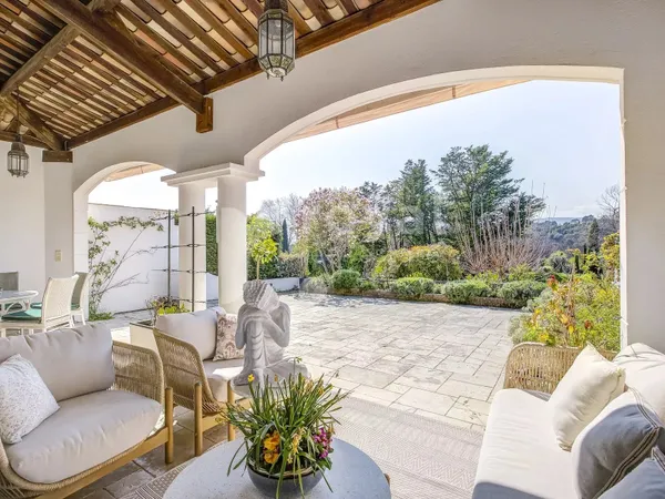 Villa de plain pied avec terrasse - Royal Mougins Golf