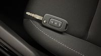 Renault Clio 1.5 dCi 100ch Evolution - 25 — photo 16