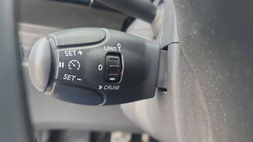 DS DS3 1.2 PureTech 110 - Connected Chic – 2018 – 122795 km – Essence – Boîte Manuelle — photo 9