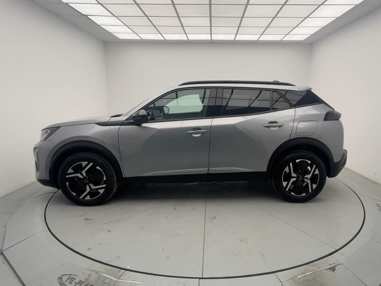 Peugeot 2008 130 s&s eat8 allure — photo 2