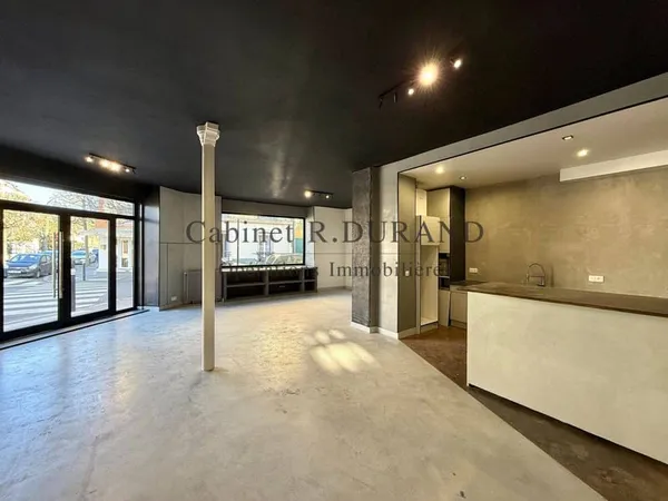 Local commercial 83 m²