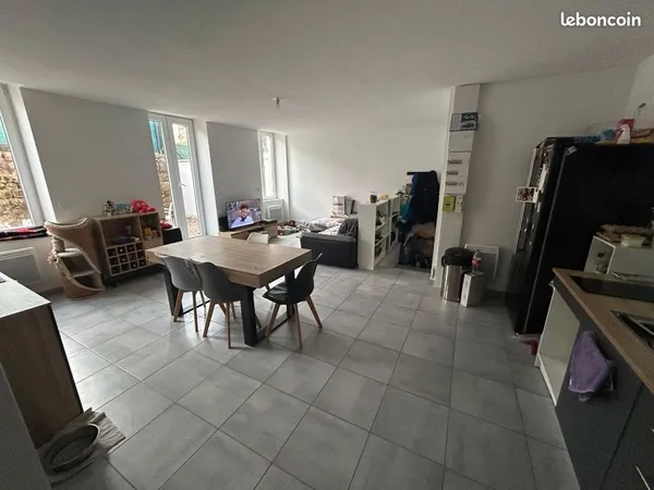 Joli type 2 en Rdc avec grande terrasse