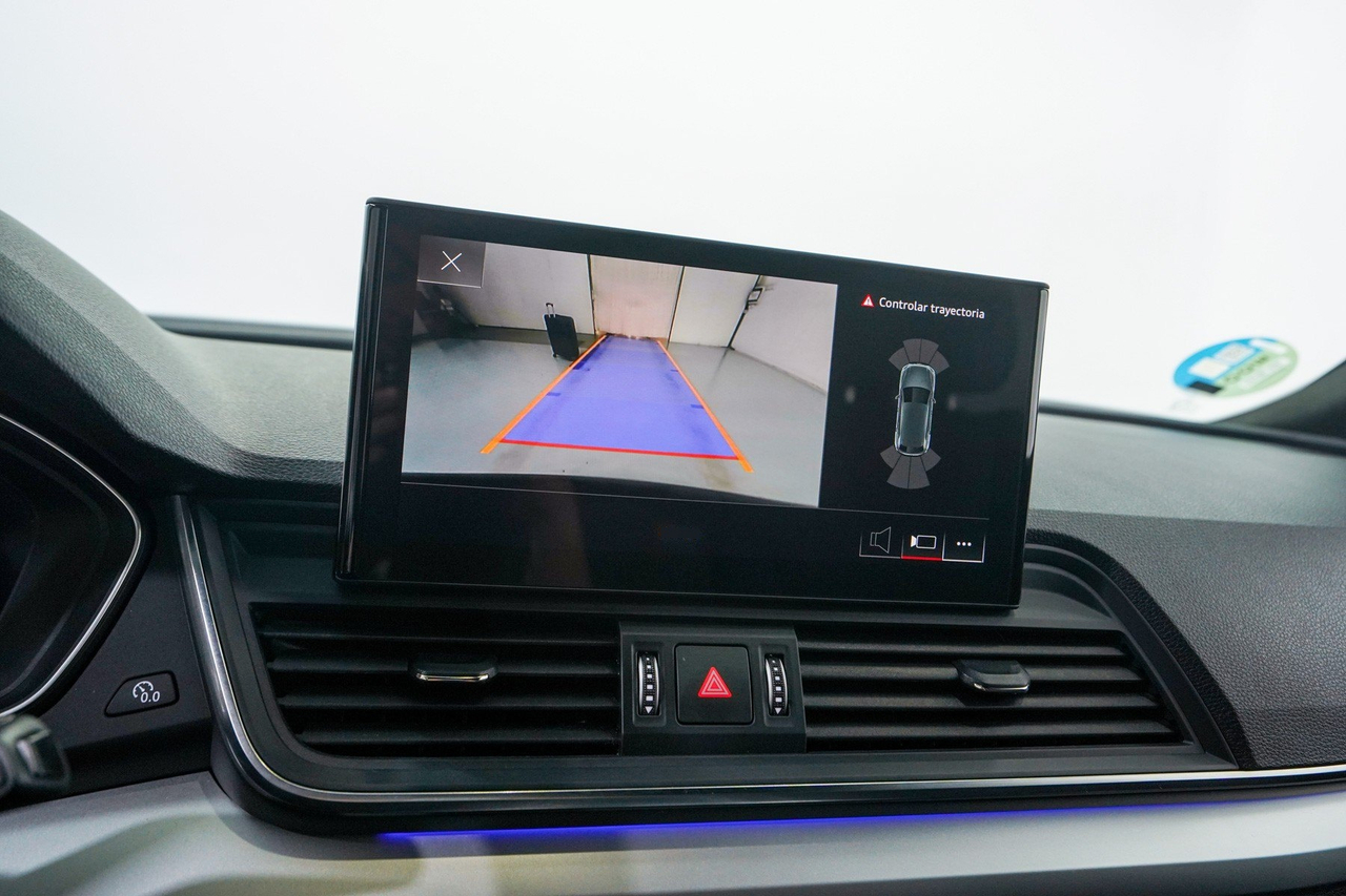 Audi Q5 — photo 26